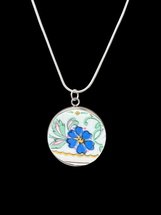 Vintage China Pendant/Necklace