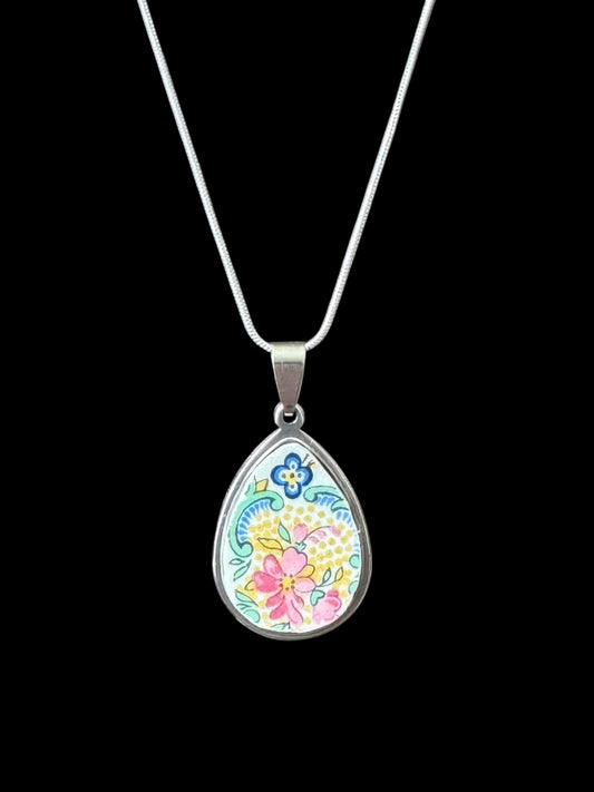 Vintage China Pendant/Necklace